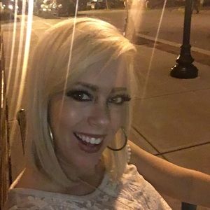 Meet your Posher, Lindsey